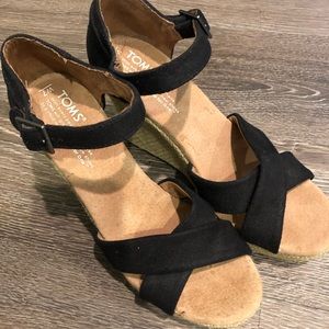 Toms black wedges size 7